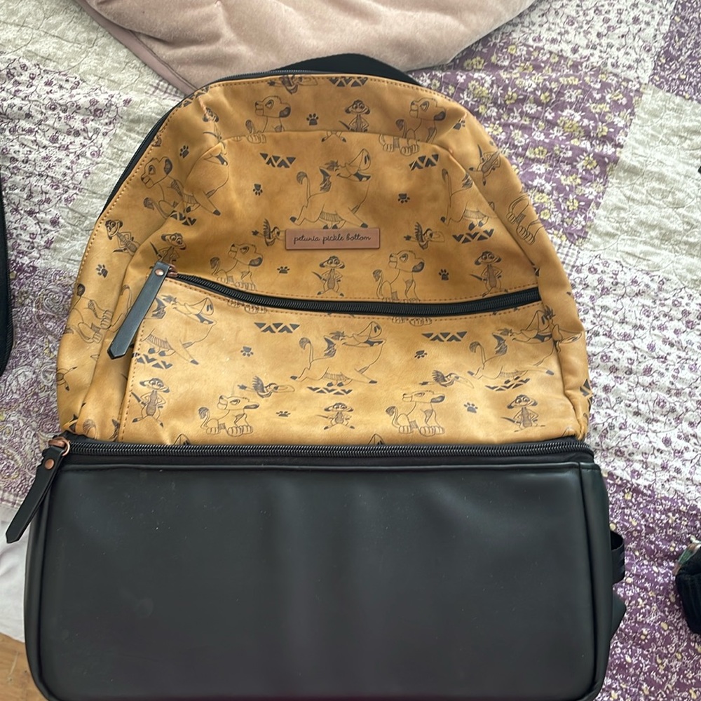 Almost new petunia pickle bottom diaper bag - Lion king 👑